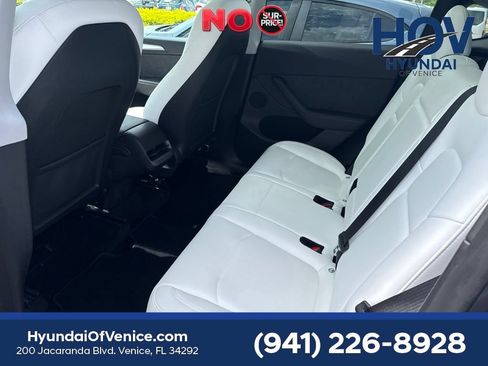 Used 2022 Tesla Model Y Performance AWD/4WD image 16