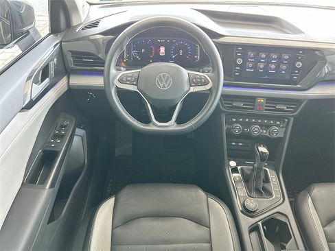 Used 2022 Volkswagen Taos SEL image 44