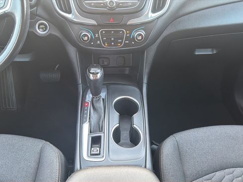 Used 2018 Chevrolet Equinox LT FWD image 14