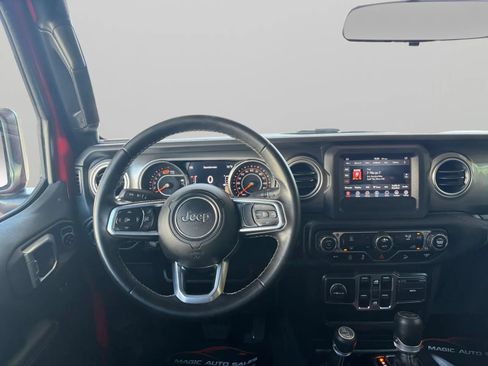 Used 2020 Jeep Wrangler Unlimited Sahara AWD/4WD image 26
