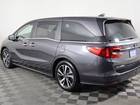 Certified 2024 Honda Odyssey Touring image 8