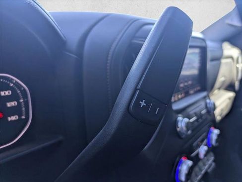 Used 2022 GMC Sierra 2500 AT4 image 15