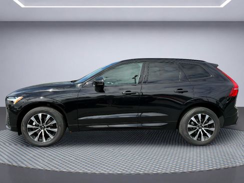 Used 2024 Volvo XC60 B5 Plus AWD/4WD image 3