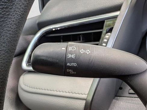 Used 2018 Toyota Camry LE image 8