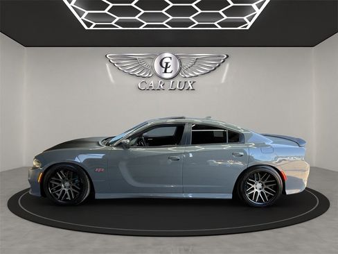 Used 2019 Dodge Charger Scat Pack w/ Plus Group image 3