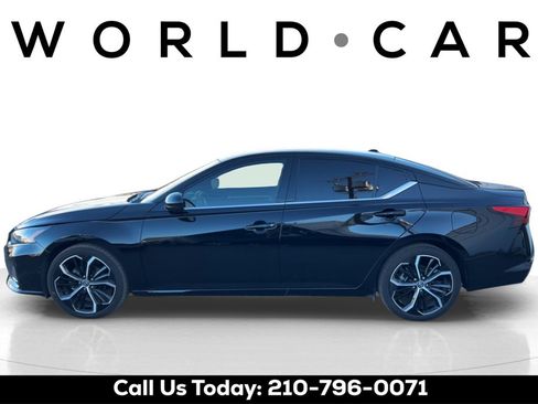 Used 2025 Nissan Altima 2.5 SR image 4