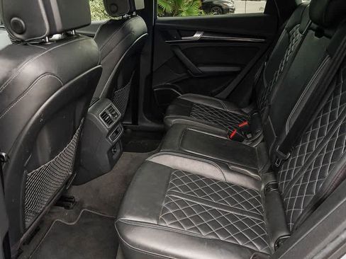 Used 2018 Audi SQ5 Premium Plus w/ Navigation Package image 17