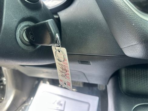 Used 2024 Toyota Corolla LE FWD image 33