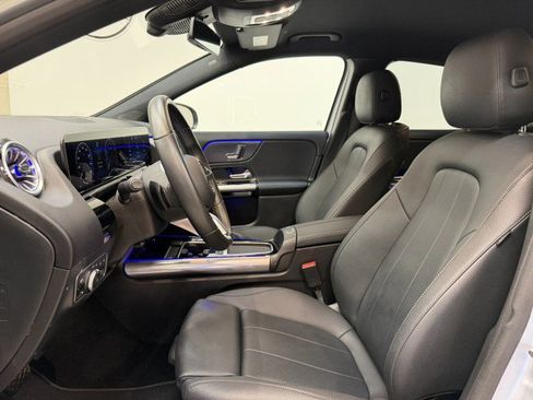Certified 2025 Mercedes-Benz GLA 250 image 6