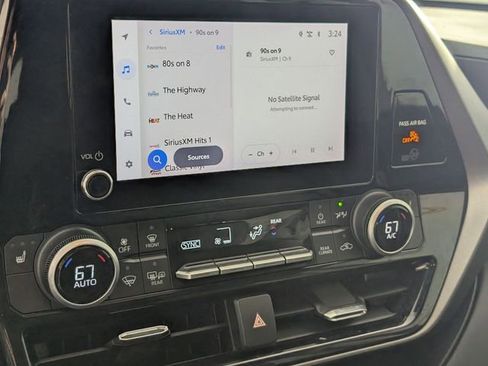 Used 2023 Toyota Highlander XLE image 20