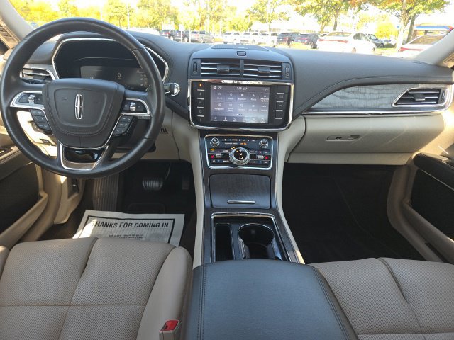 Used 2020 Lincoln Continental AWD w/ Premium Package image 9