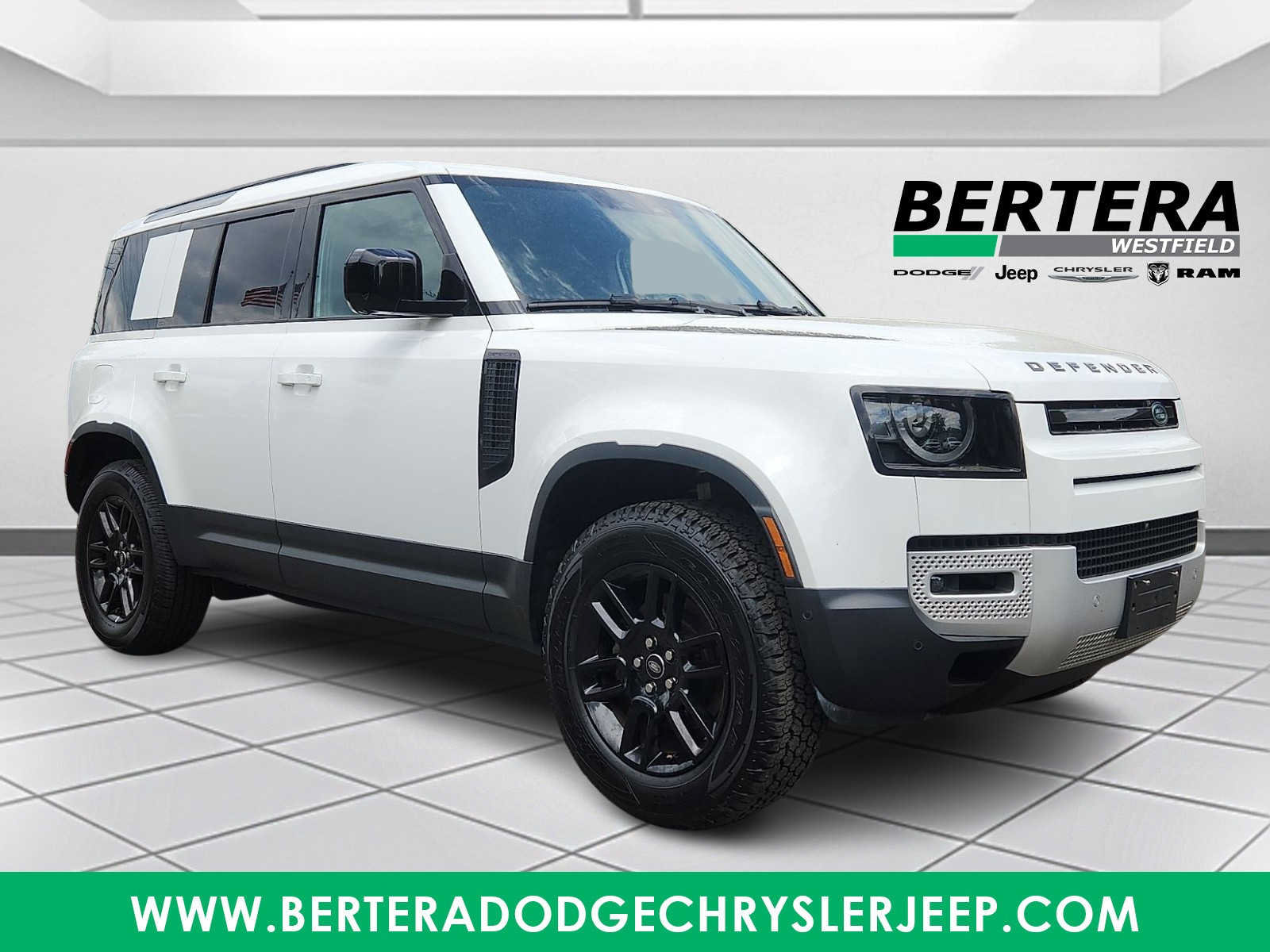 Used 2025 Land Rover Defender 110 S AWD/4WD image 1