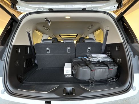 New 2026 INFINITI QX80 Luxe w/ Cargo Package image 24
