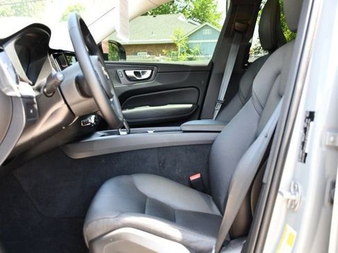Used 2024 Volvo XC60 B5 Plus w/ Protection Package Premier AWD/4WD image 12