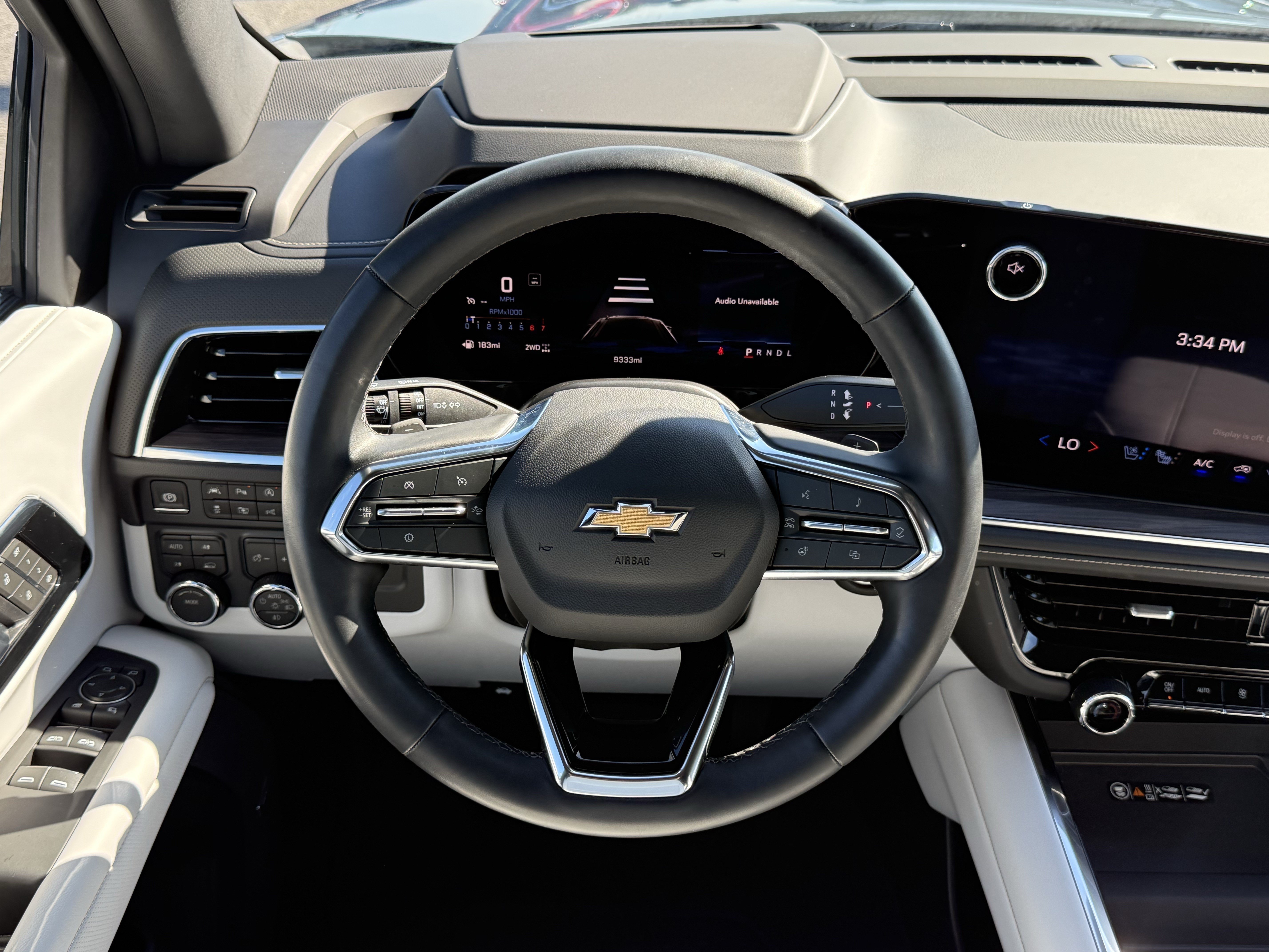 Used 2025 Chevrolet Tahoe Premier AWD/4WD image 19