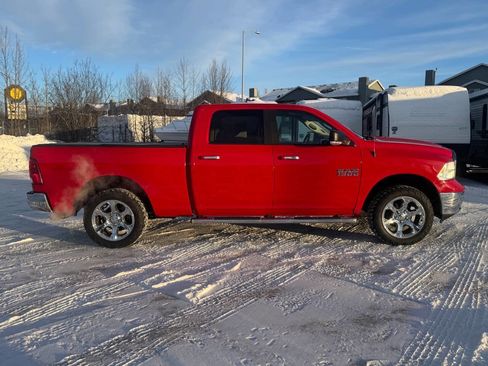 Used 2016 RAM 1500 Classic SLT w/ Luxury Group image 6