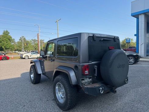 Used 2014 Jeep Wrangler Sahara w/ Connectivity Group AWD/4WD image 7