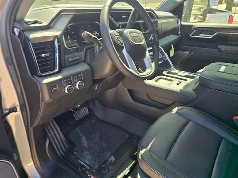 New 2026 GMC Sierra 2500 Denali w/ Denali Reserve Package AWD/4WD image 18