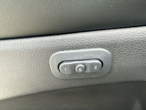 Used 2019 Jeep Grand Cherokee Limited image 28