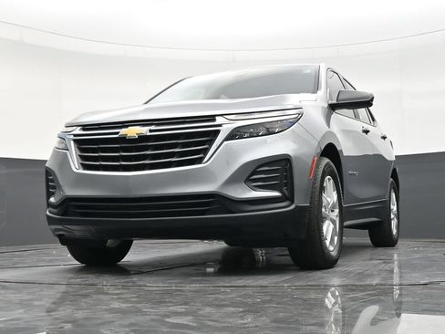 Used 2024 Chevrolet Equinox LS w/ LS Convenience Package FWD image 26