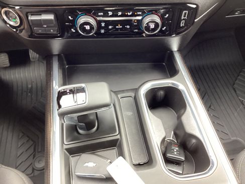 Used 2025 Chevrolet Silverado 1500 RST w/ Convenience Package II AWD/4WD image 18