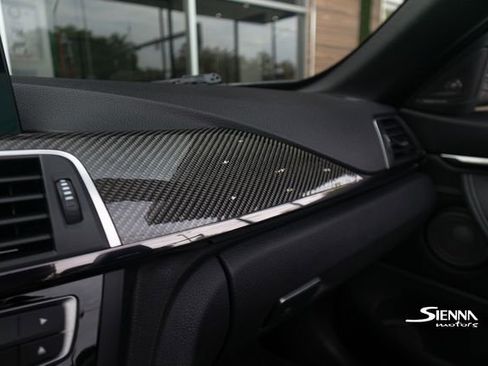 Used 2017 BMW M4 Convertible image 43