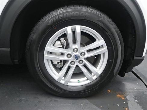 Used 2022 Ford Explorer 4WD w/ Class IV Trailer Tow Package image 18