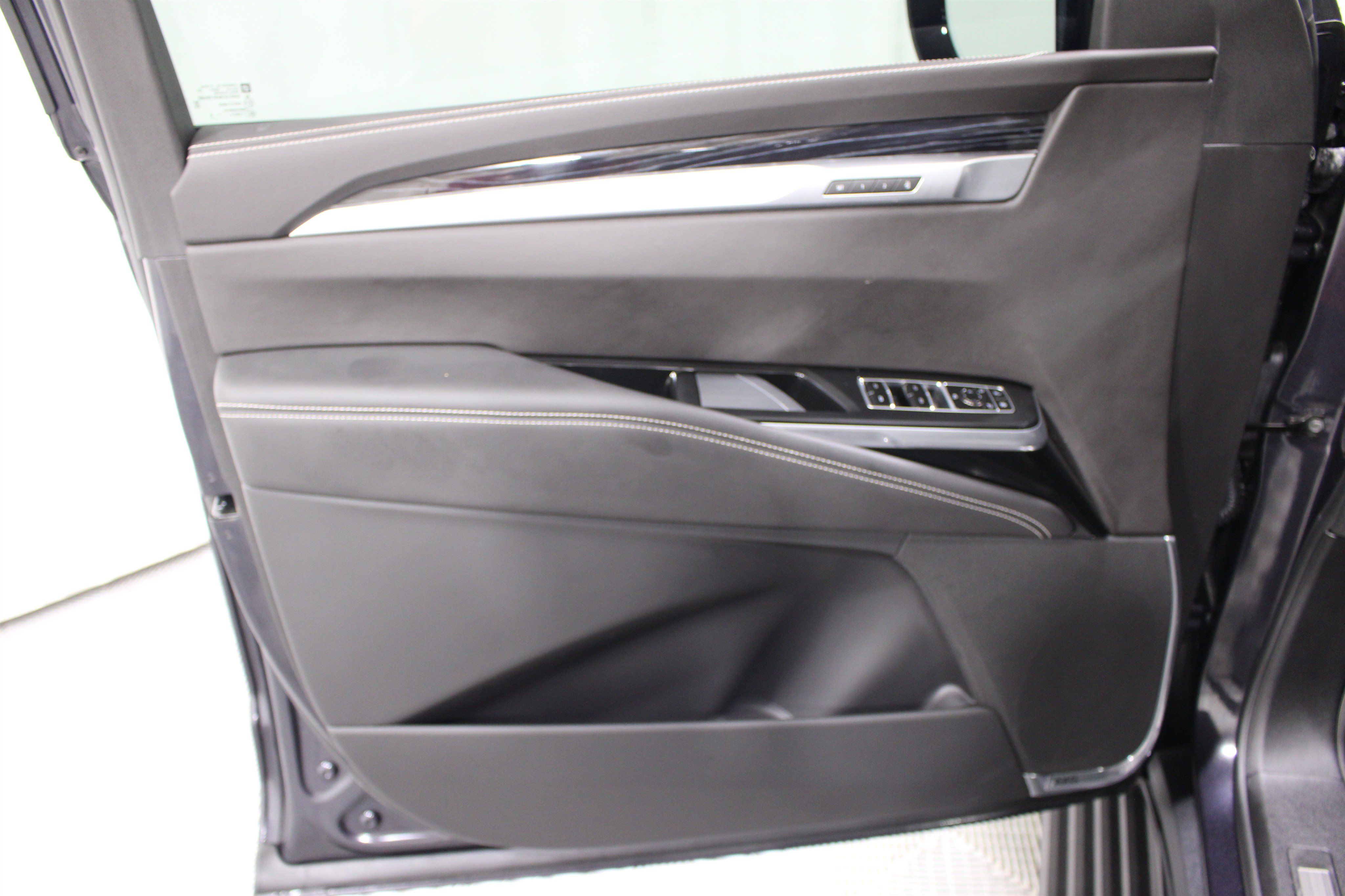 Used 2026 Cadillac Escalade Sport w/ Touring Package AWD/4WD image 6