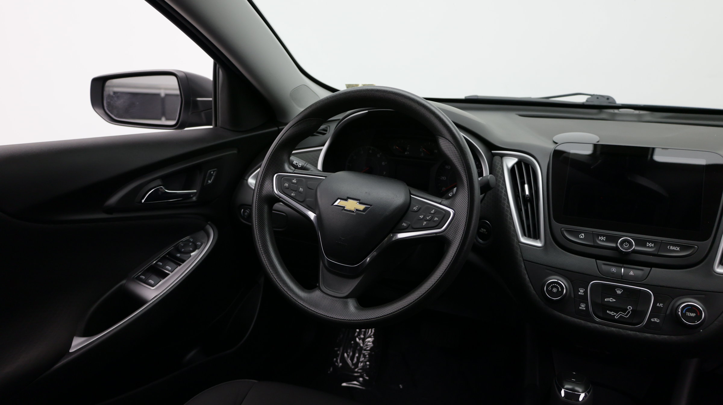 Used 2020 Chevrolet Malibu LS FWD image 35