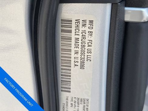Used 2025 Jeep Grand Cherokee Limited RWD image 35