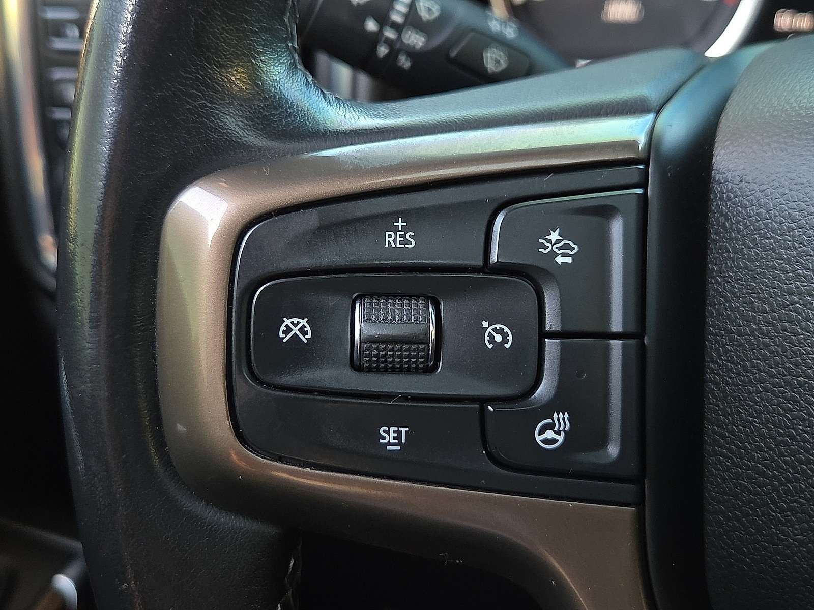 Used 2022 Chevrolet Silverado 3500 High Country AWD/4WD image 18