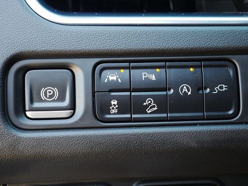 Used 2022 GMC Yukon AT4 AWD/4WD image 27