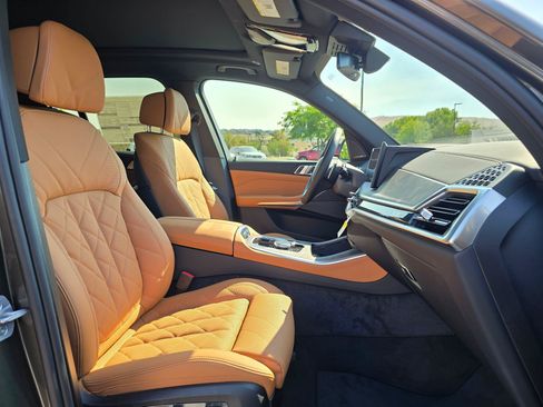 New 2026 BMW X5 xDrive40i AWD/4WD image 14