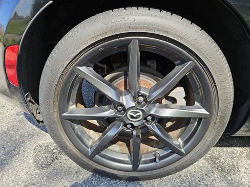 Used 2016 MAZDA MX-5 Miata Club RWD image 23