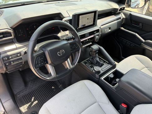 Used 2026 Toyota 4Runner SR5 AWD/4WD image 4