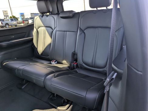 New 2026 Jeep Grand Wagoneer 4WD image 24