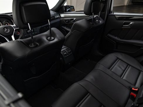 Used 2013 Mercedes-Benz E 63 AMG Wagon image 40