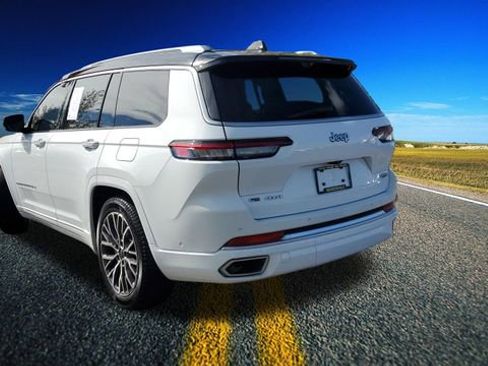 Certified 2021 Jeep Grand Cherokee L Summit AWD/4WD image 2