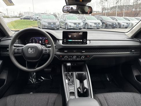 Certified 2023 Honda Accord EX image 29