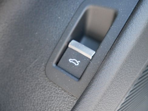 Certified 2025 Audi Q8 Prestige w/ Prestige Package image 22