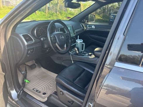 Used 2019 Jeep Grand Cherokee Limited image 14