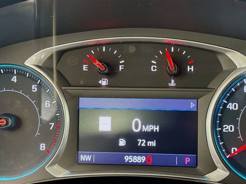 Used 2020 Chevrolet Traverse RS FWD image 15