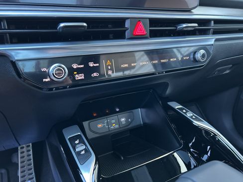 New 2026 Kia Sorento SX Prestige w/ Olive Brown Leather Package image 24