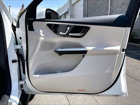 Used 2026 Mercedes-Benz GLC 300 4MATIC image 19