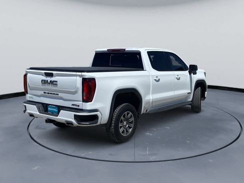 Used 2024 GMC Sierra 1500 AT4 w/ AT4 Premium Package AWD/4WD image 4
