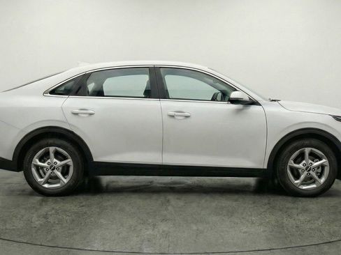 Used 2025 Kia K4 LXS image 11