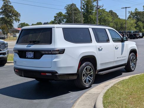 New 2026 Jeep Grand Wagoneer L 4WD image 5