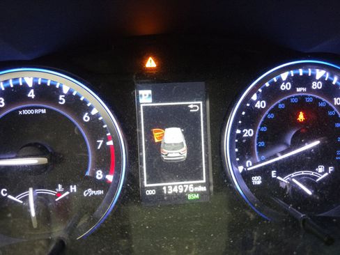 Used 2018 Toyota Highlander Limited image 11