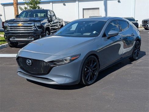 Used 2019 MAZDA MAZDA3 Hatchback w/ Premium Package image 4