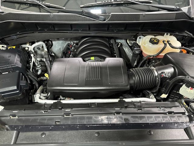 Used 2022 Chevrolet Silverado 1500 LT AWD/4WD image 8